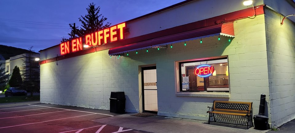Booth seating inside a Chinese buffet.